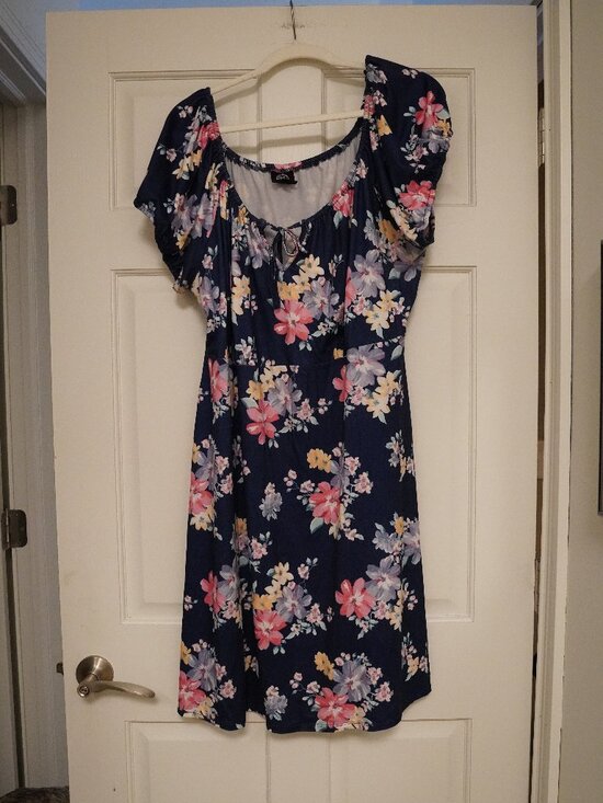 Bobeau Dresses & Skirts - Bobeau 2X Navy Floral Dress Puff Sleeve Plus Size